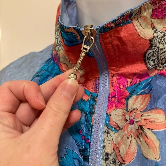 🛍️3/$12 Vintage Athletic Works windbreaker - Picture 5 of 11